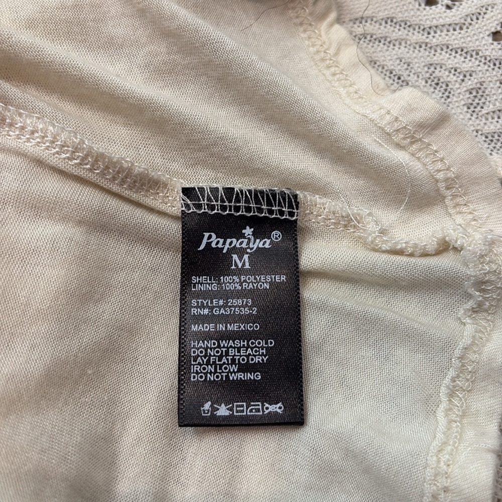 Papaya Elegant Cream Lace Sleeveless Keyhole Back Top. Medium. EUC - Picture 8 of 14